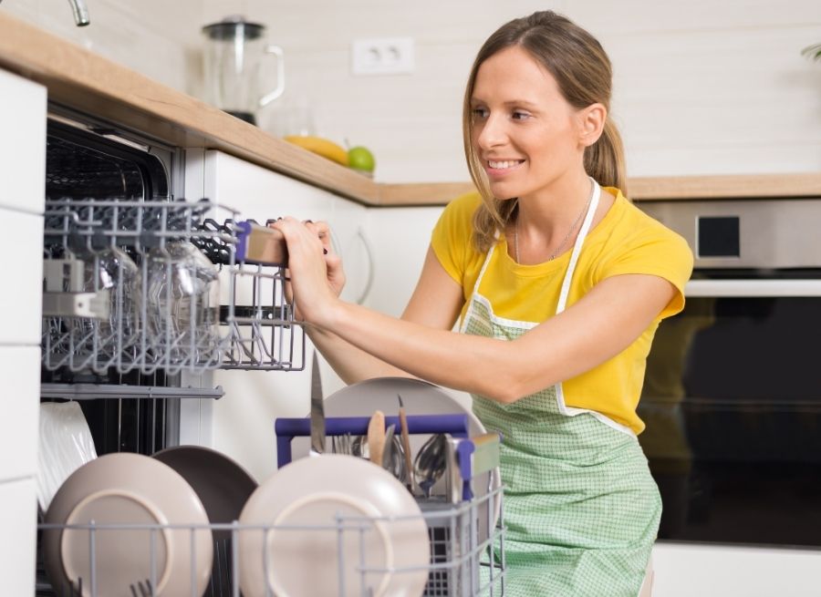 can you use dawn in the dishwasher
