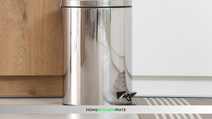 how many gallons is a kitchen trash can