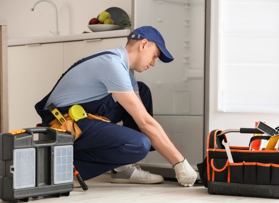how much does it cost to repair a refrigerator