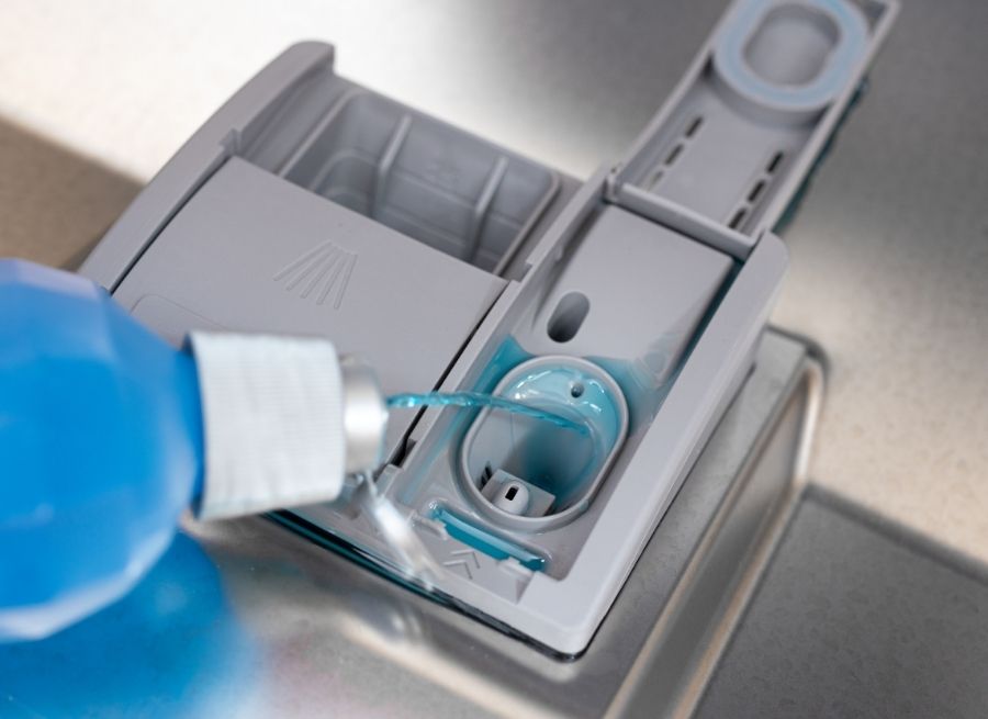 how much liquid dishwasher detergent to use