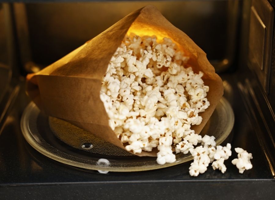 how many carbs in microwave popcorn