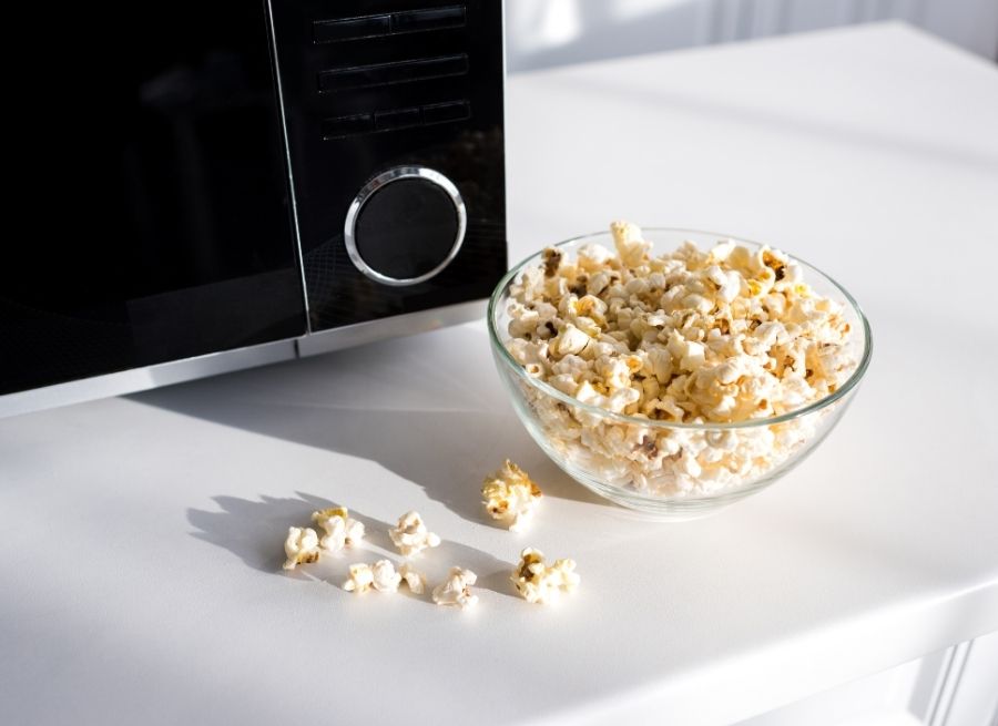 how many carbs in microwave popcorn