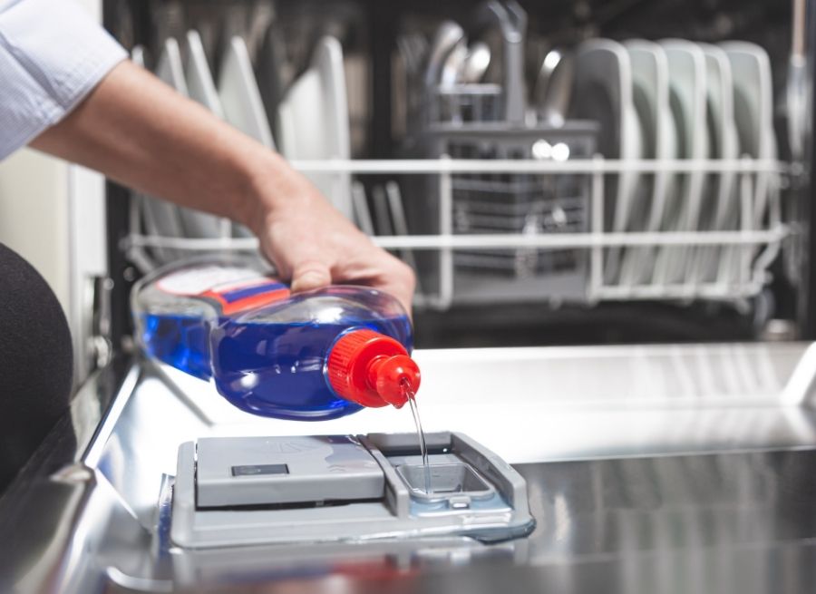 how much liquid dishwasher detergent to use
